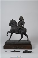 日本將軍著盔騎馬銅像藏品圖，第16張